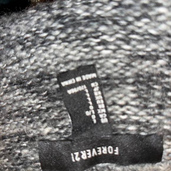 Sweater Bundle (3) - Size L/XL/XXl - Picture 3 of 9